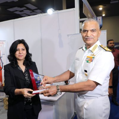 Team Adisan at Swavlamban 2023 with CNS Admiral R. Hari Kumar
